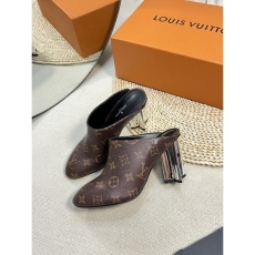 Louis Vuitton Slippers